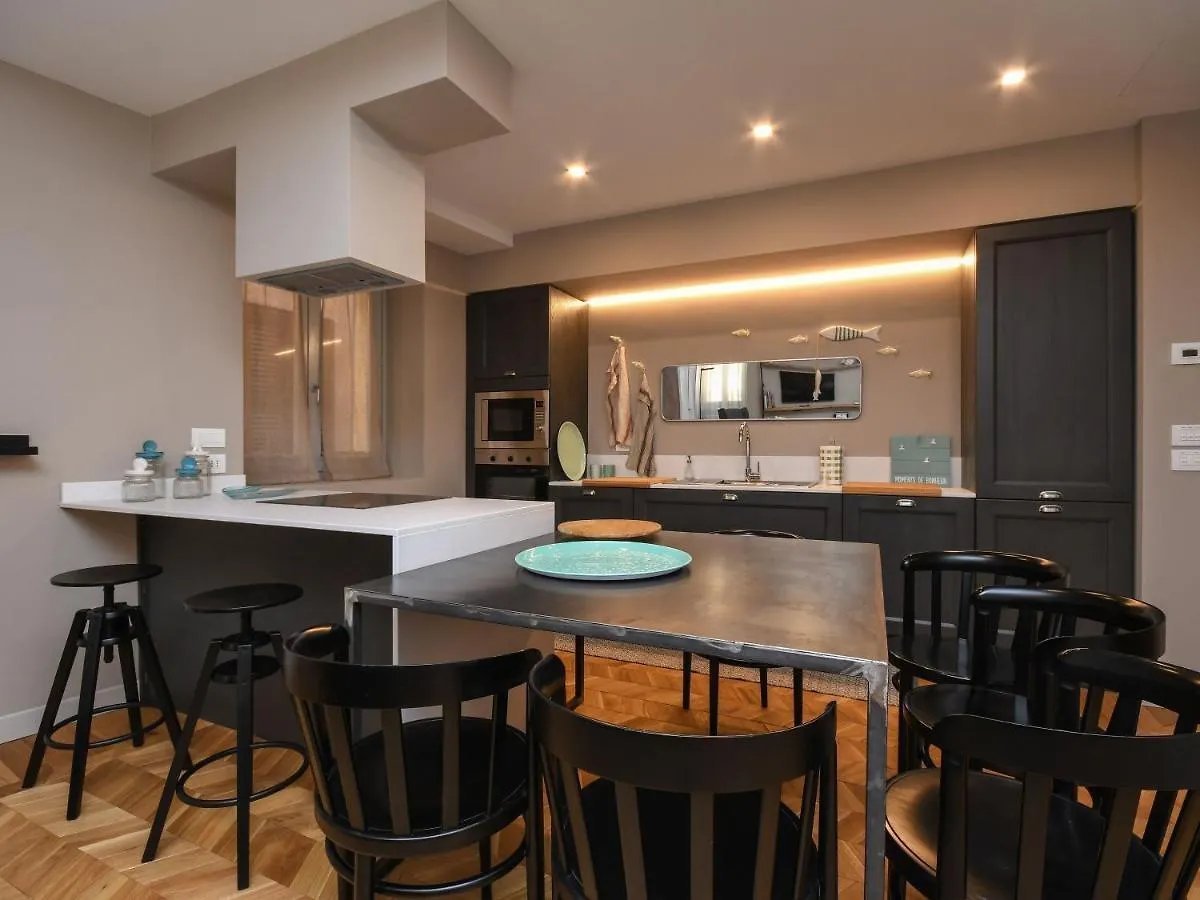 סאלו Luxury Modern Apartment By The Lake