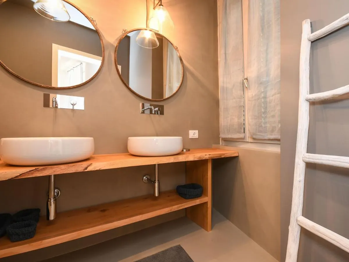 סאלו Luxury Modern Apartment By The Lake