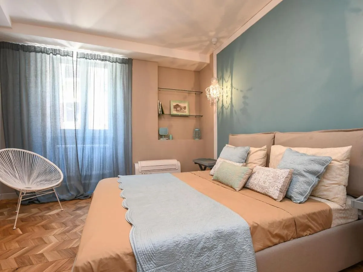 סאלו Luxury Modern Apartment By The Lake