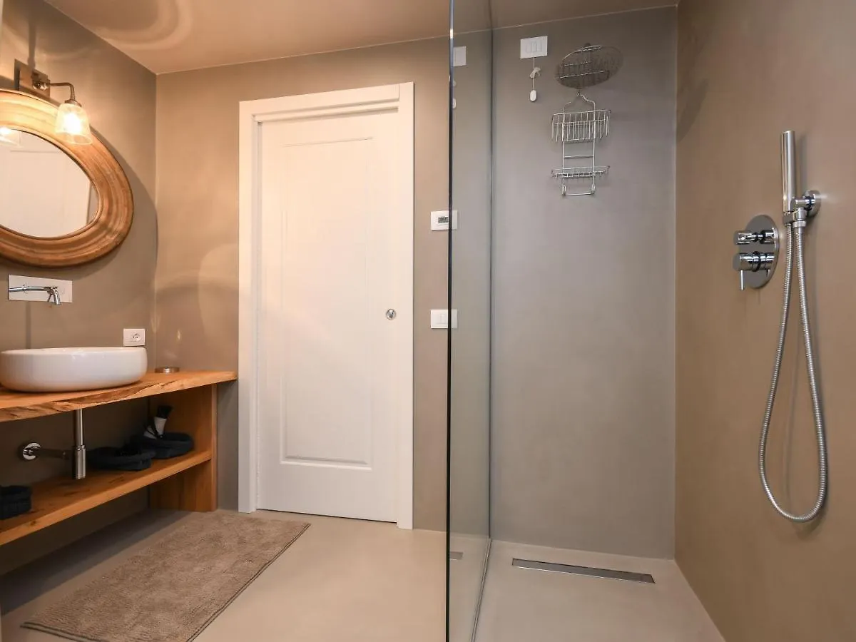 סאלו Luxury Modern Apartment By The Lake