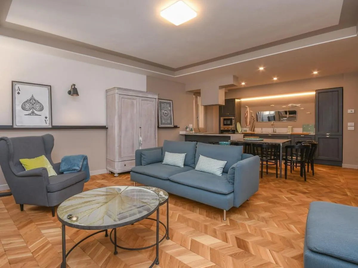 סאלו Luxury Modern Apartment By The Lake