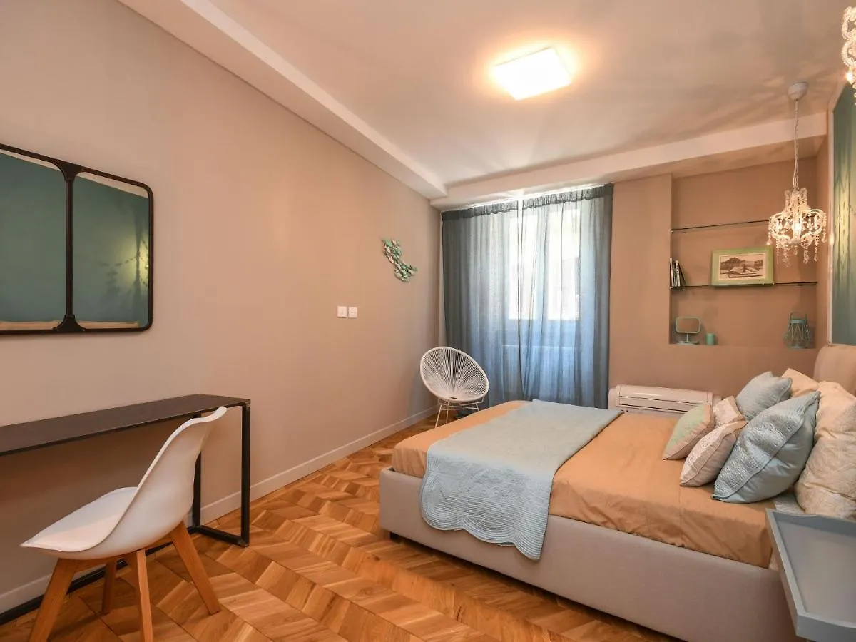 Luxury Modern Apartment By The Lake Salò