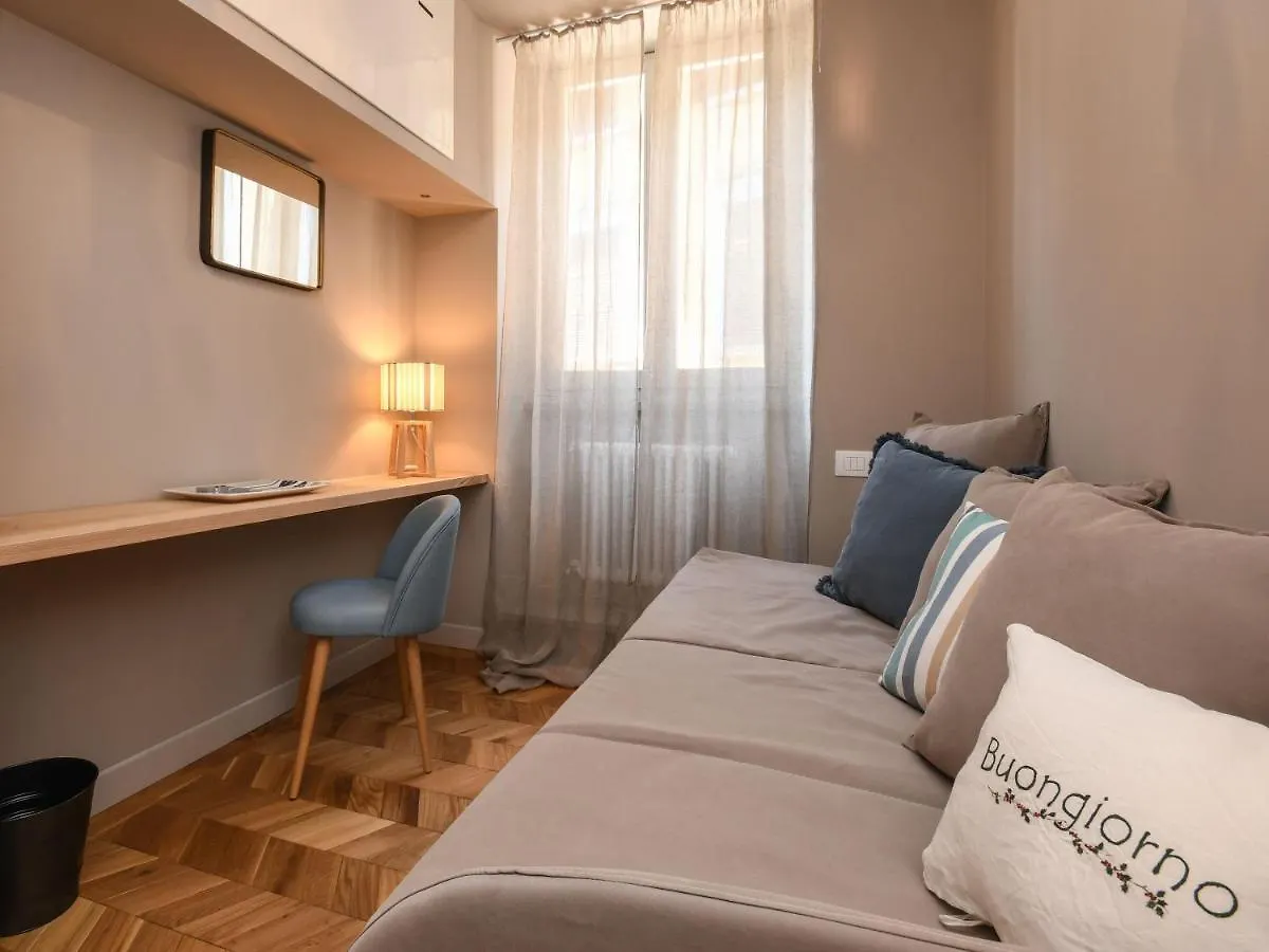 Luxury Modern Apartment By The Lake Salò