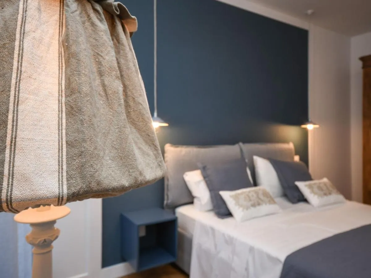 Luxury Modern Apartment By The Lake Salò